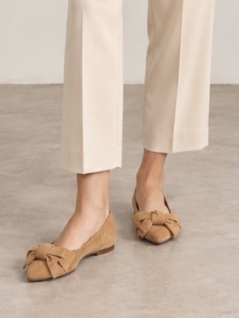 Jeffrey Campbell Ruston Bow Pointed Toe Suede Flats Neutral Tan 8.5
